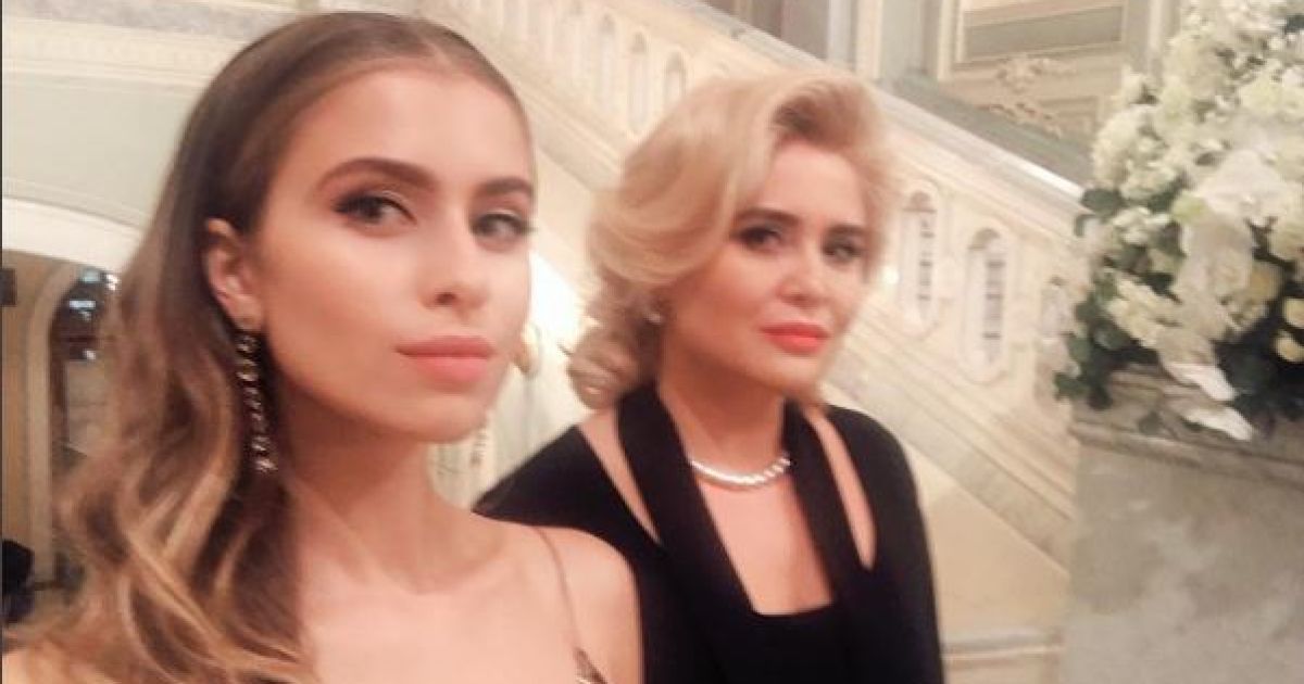 Соня Євдокименко із мамою / © instagram.com/svetika