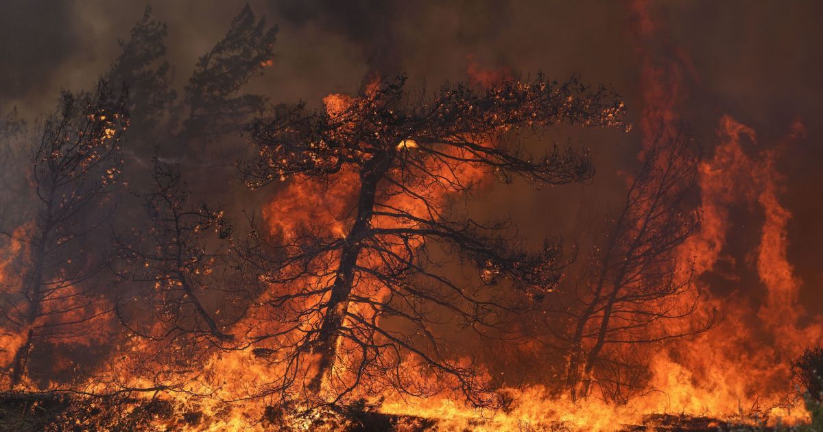 У Греції вирують пожежі