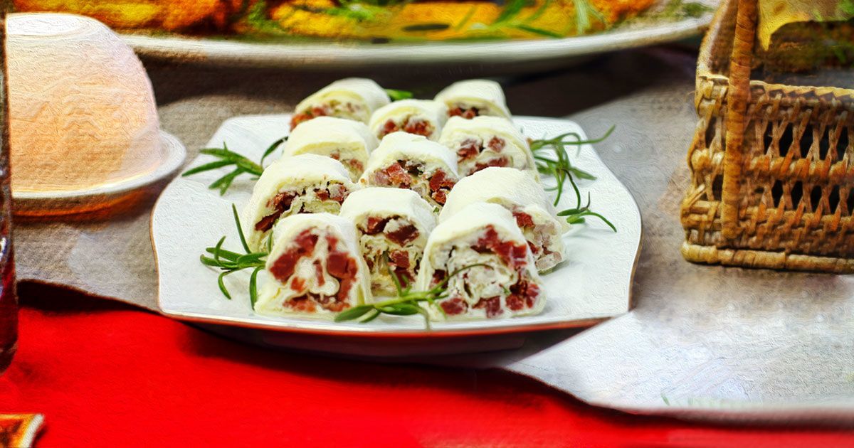 Рулетики со сливочным сыром и вяленым мясом