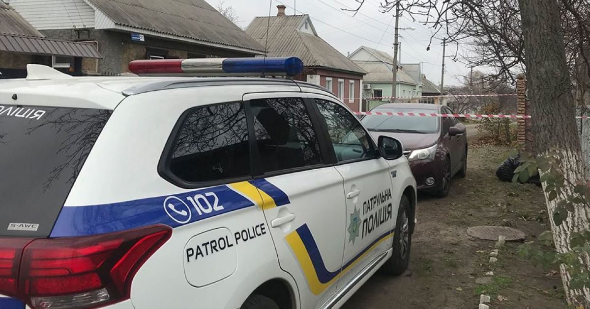 Патрульные Ивано-Франковска обнаружили у водителя-нарушителя с десяток чужих документов