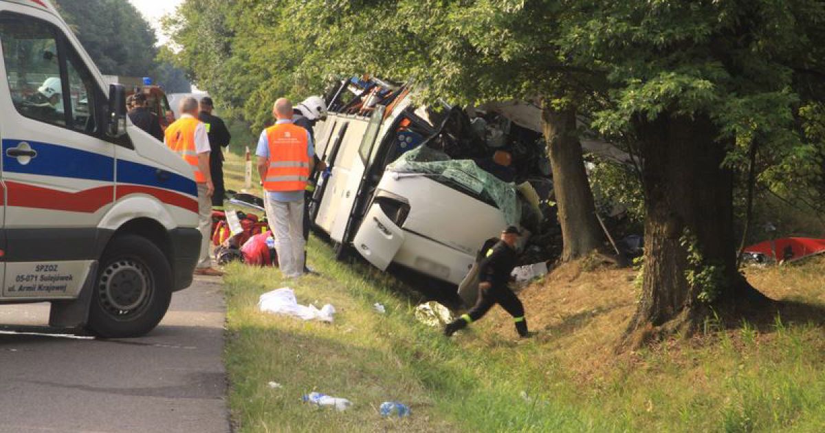 Рейсовий автобус із українцями потрапив у ДТП у Польщі