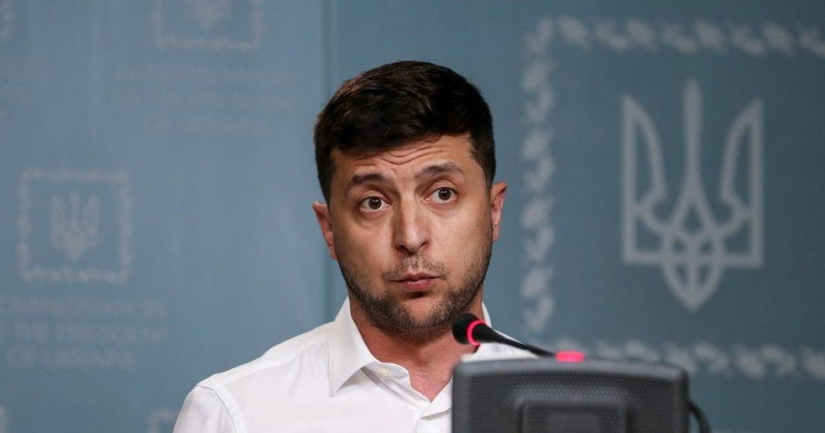 "Позвоню Баканову по поводу этого черта". Ссора Зеленского с чиновником в Борисполе получила продолжение