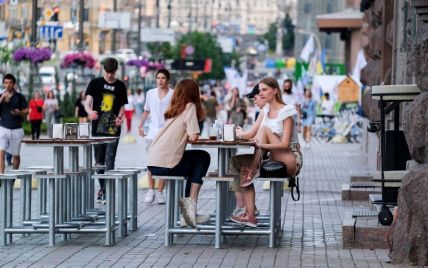 Ресторанам, клубам и кафе на всей территории Украины запретили работать после 23 часов – Степанов