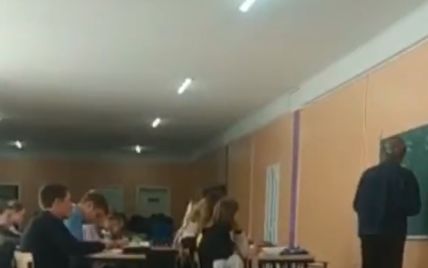 "Цього не показують російські пропагандисти": як навчаються діти в окупованому Маріуполі (відео)