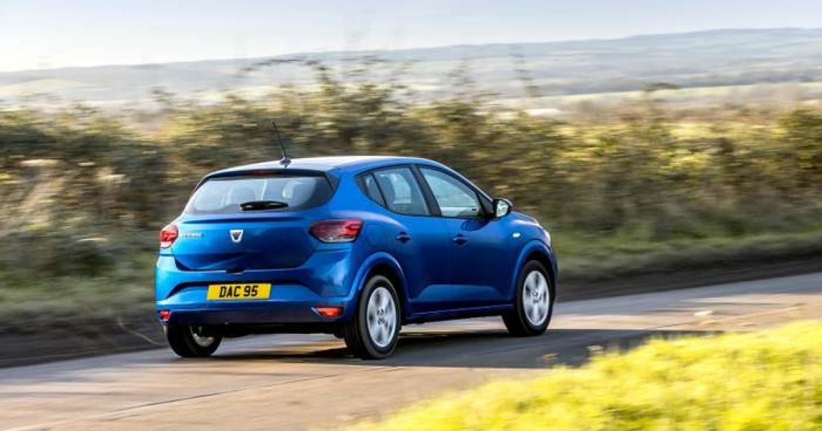 Бюджетна Dacia Sandero подорожчала: названо причину зростання ціни на авто