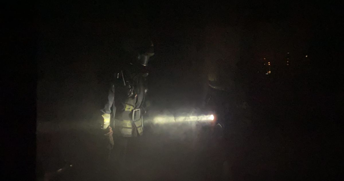 У Києві на Оболоні горіла багатоповерхівка