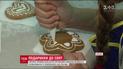 Із побажаннями миру і добра: у Херсоні напекли для дітей Луганщини сотні імбирних пряників