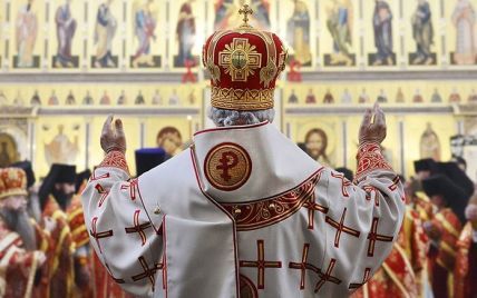 Священник РПЦ предлагает отказаться от презервативов и преодолевать ВИЧ верой и патриотизмом