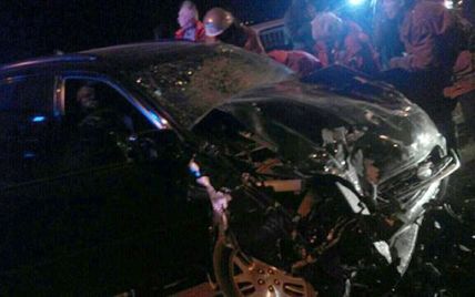 Моторошна ДТП у Дніпропетровську: Mitsubishi збив огородження і впав із моста