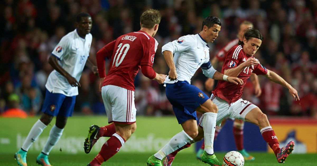 Первая встреча Дании и Португалии в отборе на Евро-2016