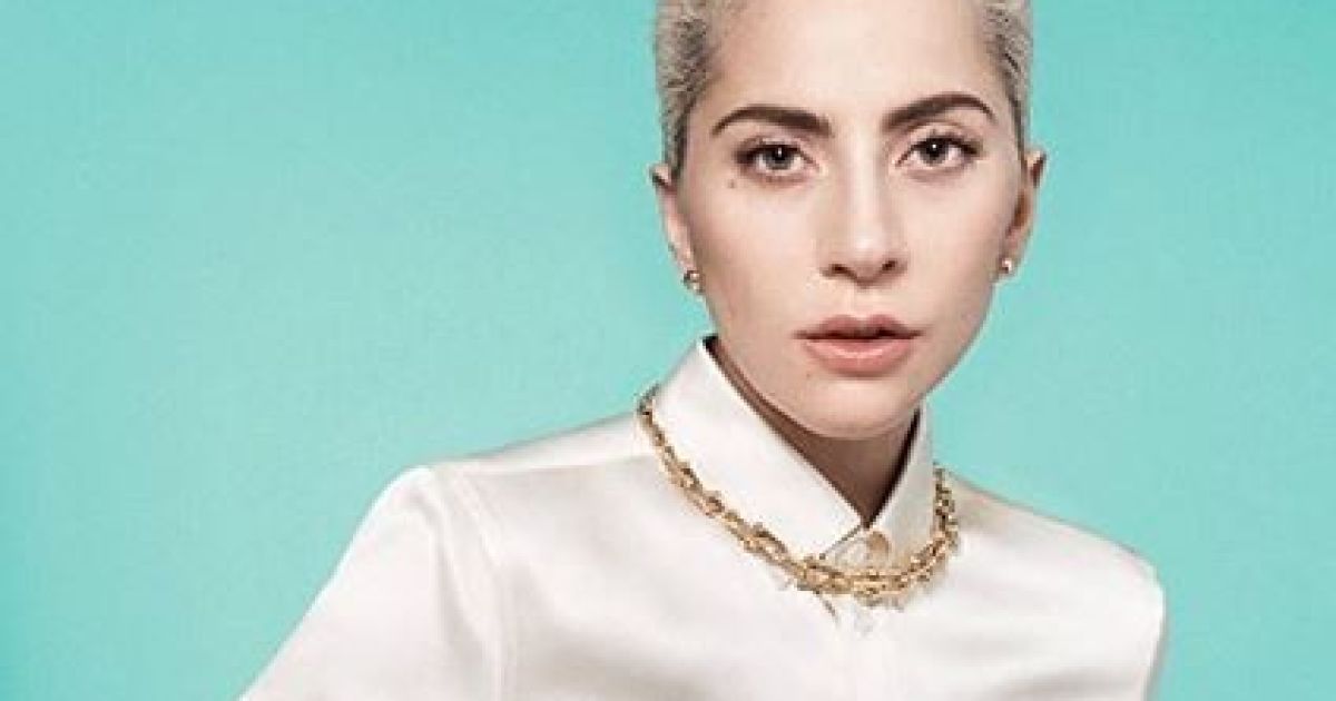 Элегантная Леди Гага в ретро-образе прорекламировала украшения от Tiffany&Co