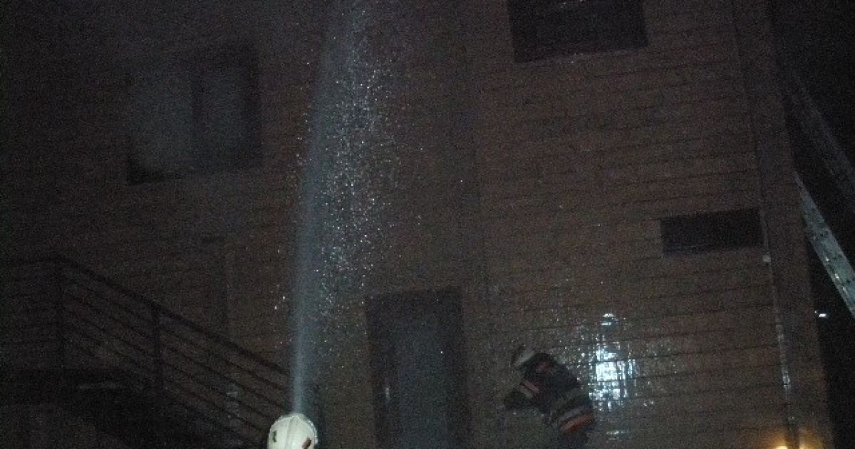 На Київщині сталася масштабна пожежа у заміському клубі
