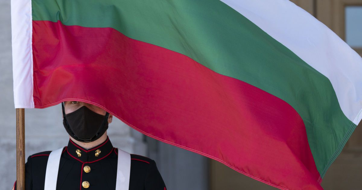"Решаем сами, что делать": Болгария ответила на требование России вывести из страны войска НАТО