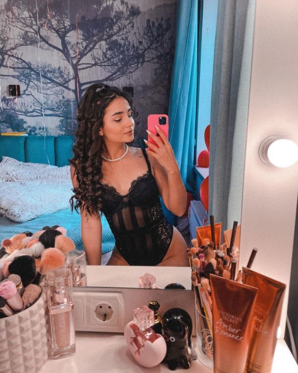  / © instagram.com/annatrincher_official