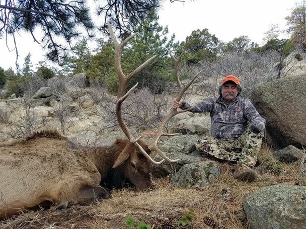 Полював на антилопу, а зустрів розлючене стадо слонів: у Габоні загинув мільйонер зі США