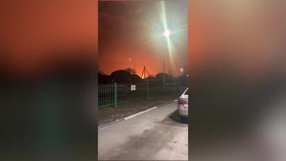 Пожар на заводе "Лукойл" в Волгограде сняли на видео