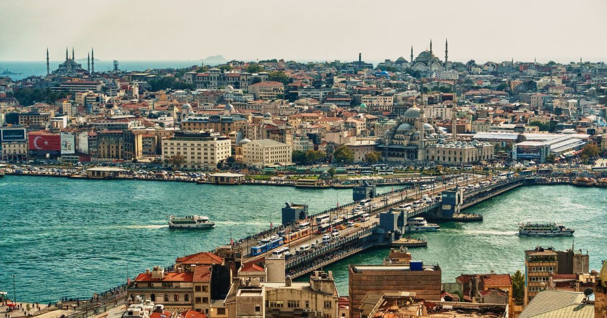 Дивовижі Стамбула: як українцю знайти безкоштовне житло та екскурсії містом