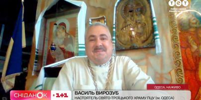 Первым узнал, что защитники Змеиного живы: история настоятеля храма Василия Вырозуба
