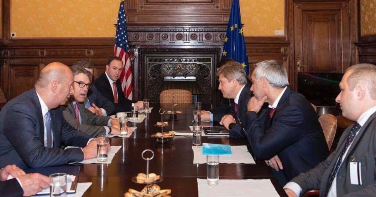 Радник Зеленського і міністр енергетики США обговорили співпрацю у газовій сфері