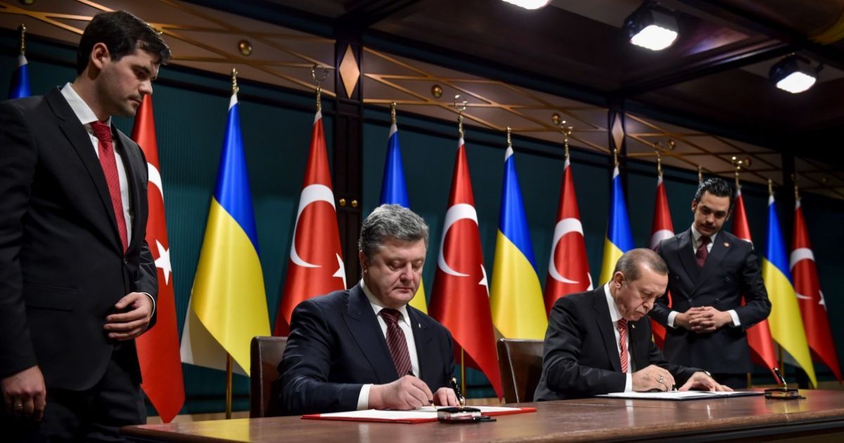 Украина и Турция до конца 2016 года должны договориться о зоне свободной торговли