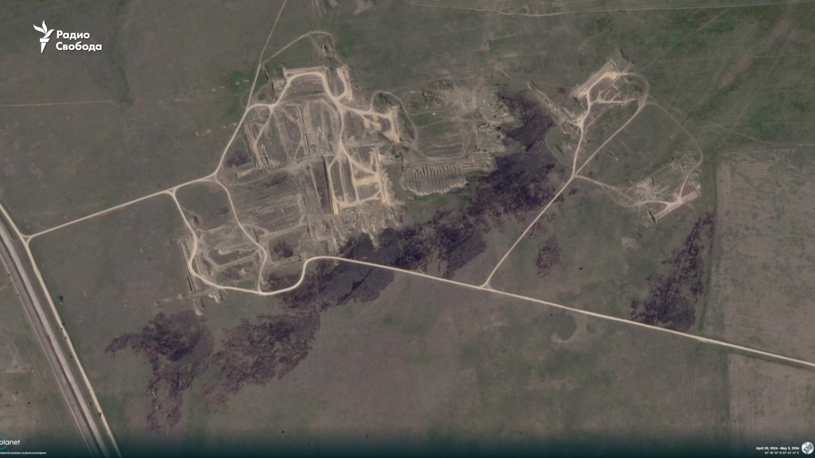 Супутникові фото підтверджують пожежу в Криму на місці розташування 
