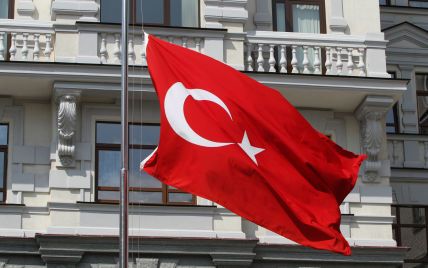 До Києва повертаються співробітники турецького посольства