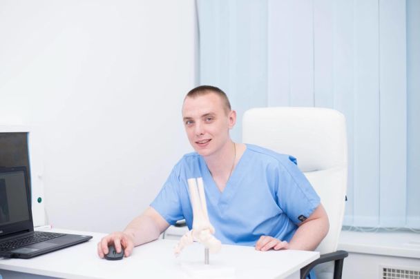 Дмитренко Віталій Анатолійович — реабілітолог, спортивний лікар