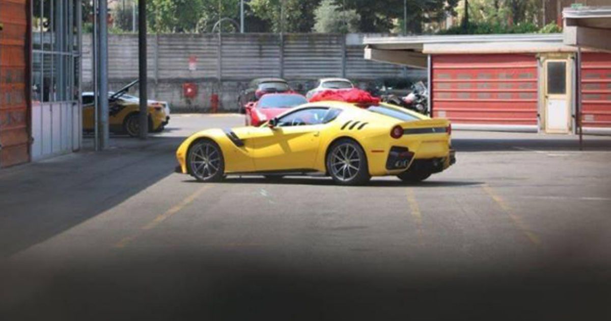 В Сети появилась фотография новой  Ferrari F12 Вerlinetta