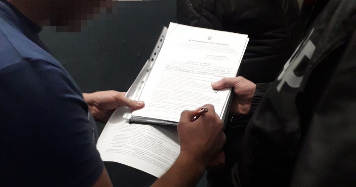 Жорстоке побиття підозрюваного під час затримання: у Києві двом оперативникам повідомлено про підозру
