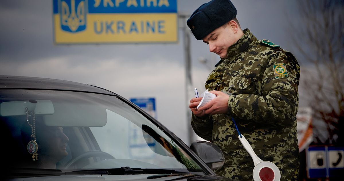 Военным-пограничникам повысили зарплаты