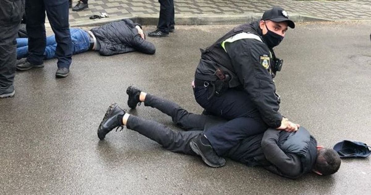 Перестрелка в Броварах: одному раненому пуля повредила легкое, другому – раздробила ногу