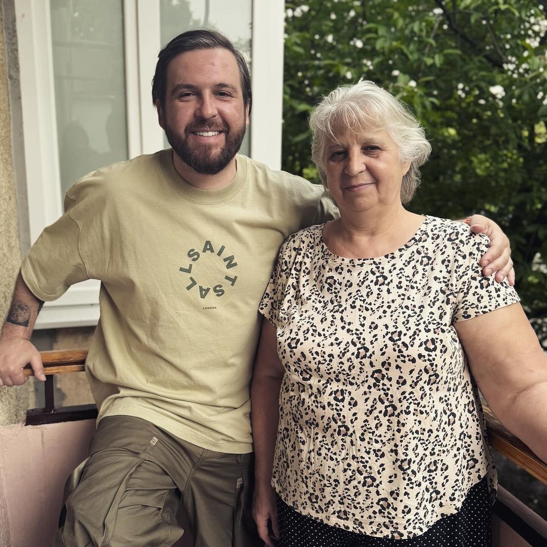 Звезды поздравляют с Днем матери / © 