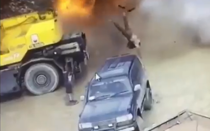 На Сахалине во время взрыва цистерны с горючим погиб мужчина