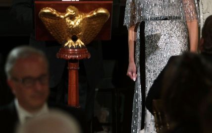 Мелания Трамп появилась на торжественном ужине в блестящем платье за 8 тысяч долларов