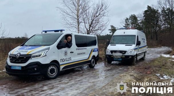 Дружина чоловіка, який убив своїх дітей і скоїв самогубство, вже прибула з-за кордону та займається організацією похорону / © ГУ Національної Львівської поліції