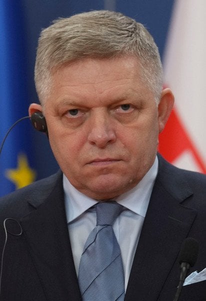 Роберт Фицо