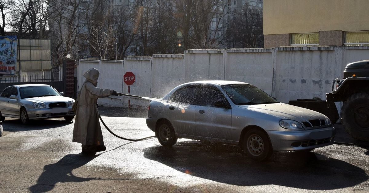 Из-за коронавируса на Донбассе и в Крыму: в России впервые заблокировали сайт украинского министерства