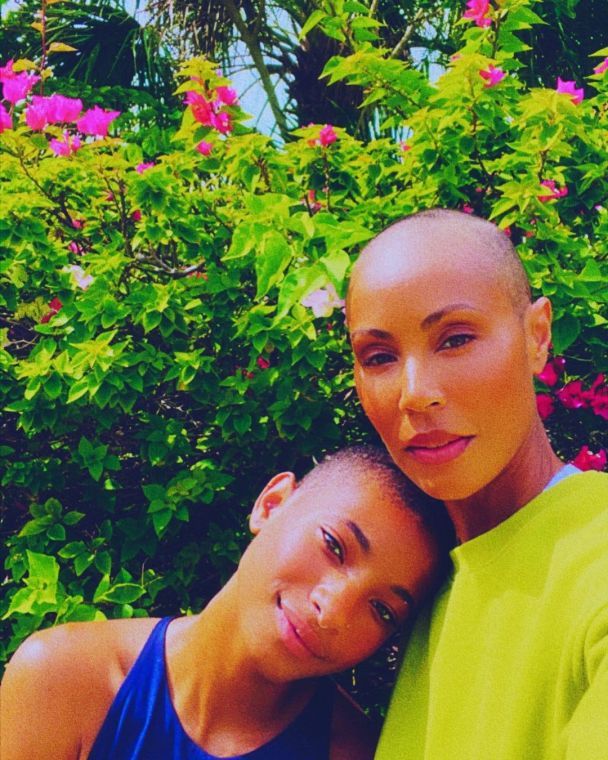  / © instagram.com/willowsmith