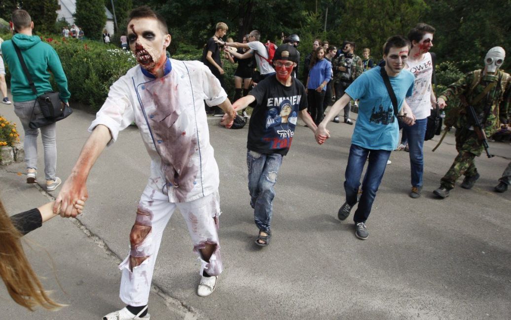 Участники столичного парада зомби / © УНИАН