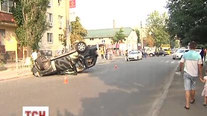 У ДТП на Подолі перекинувся Range Rover