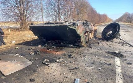 Бійці "Азова" знищили російські танки та БМП в районі Маріуполя
