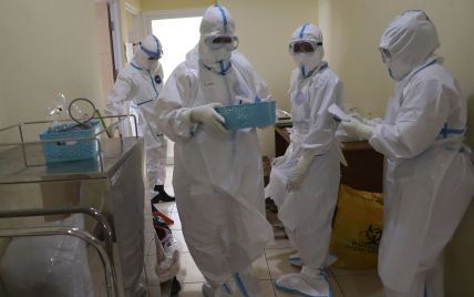 "В Украине уже началась новая волна коронавируса": врач назвал месяц, когда будет пик заболеваемости