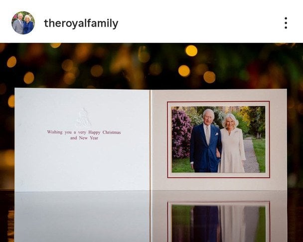 Різдвяна листівка короля Чарльза і королеви Камілли / © Instagram британської королівської сім'ї