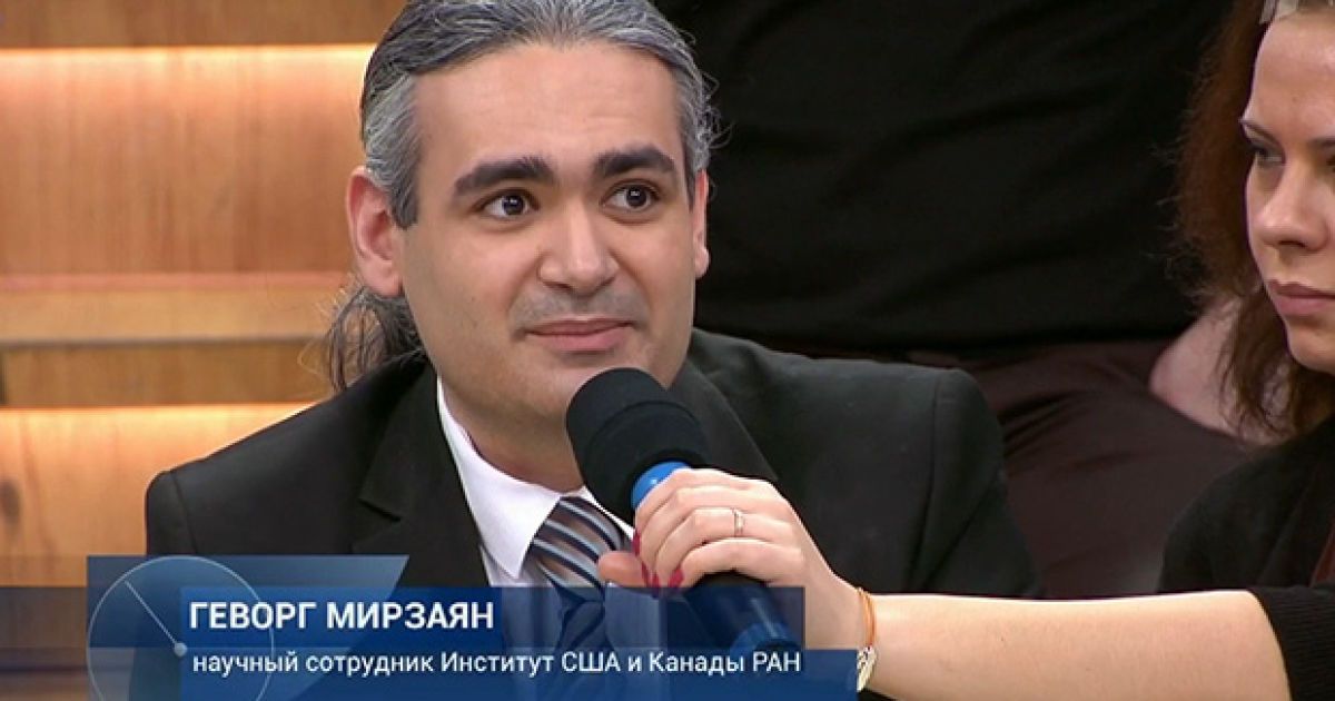 Эксперты "засветились" сразу на двух каналах / © Первый канал