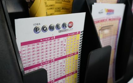 В Днепре мужчина купил два лотерейных билета и выиграл более 2,5 млн гривен
