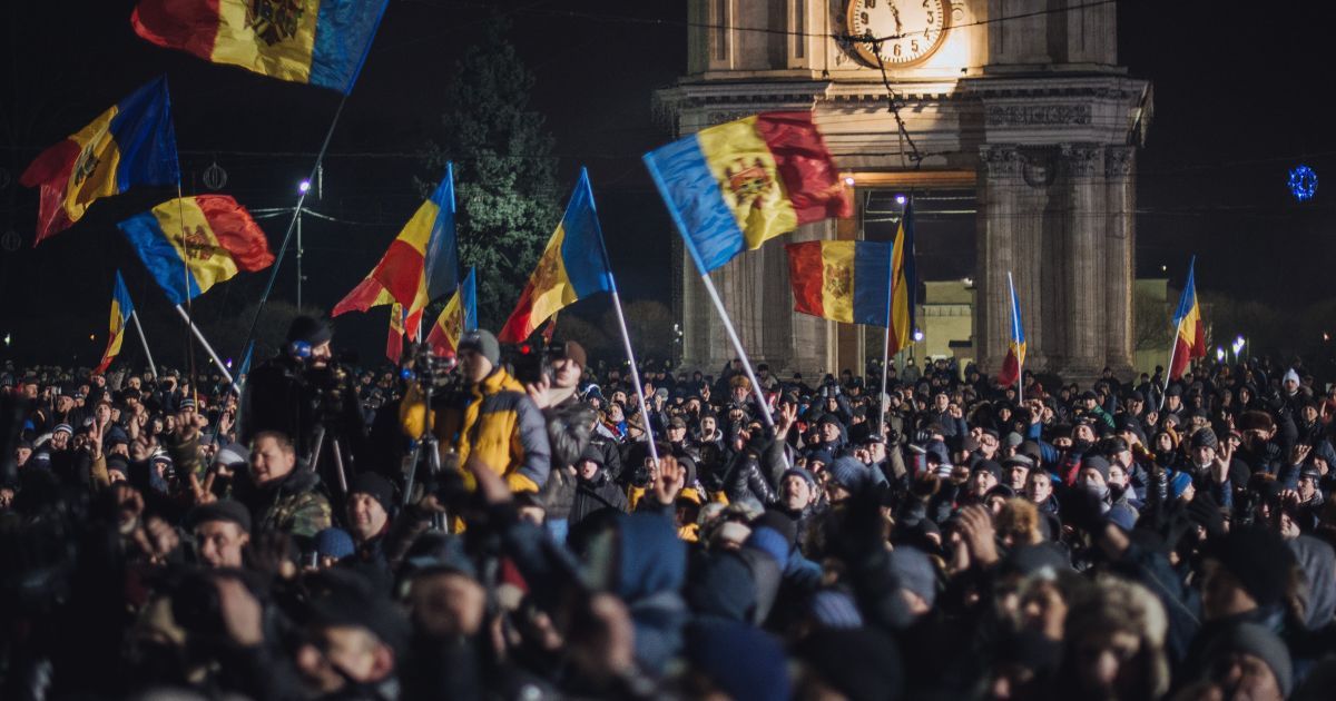Майдан по-молдавски: почему в Кишиневе штурмуют парламент
