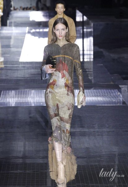 Коллекция Burberry прет-а-порте сезона осень-зима 2020-2021 / © East News