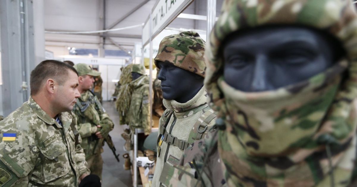 Во Львове мужчина, находясь в колонии, выманил у военных 145 тыс. грн: схема мошенничества