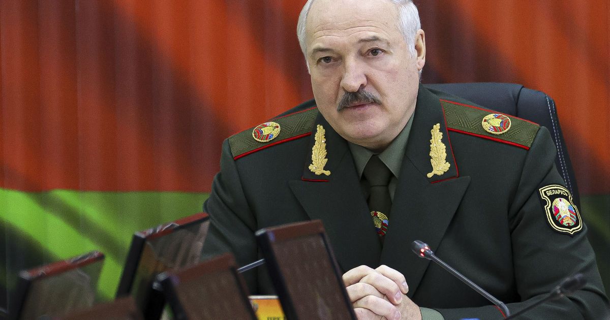 Лукашенко заявив, що нічого не знає про плани Росії напасти на Україну