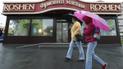 Підозрюваного в підпалі Roshen на Хрещатику суд відпустив додому